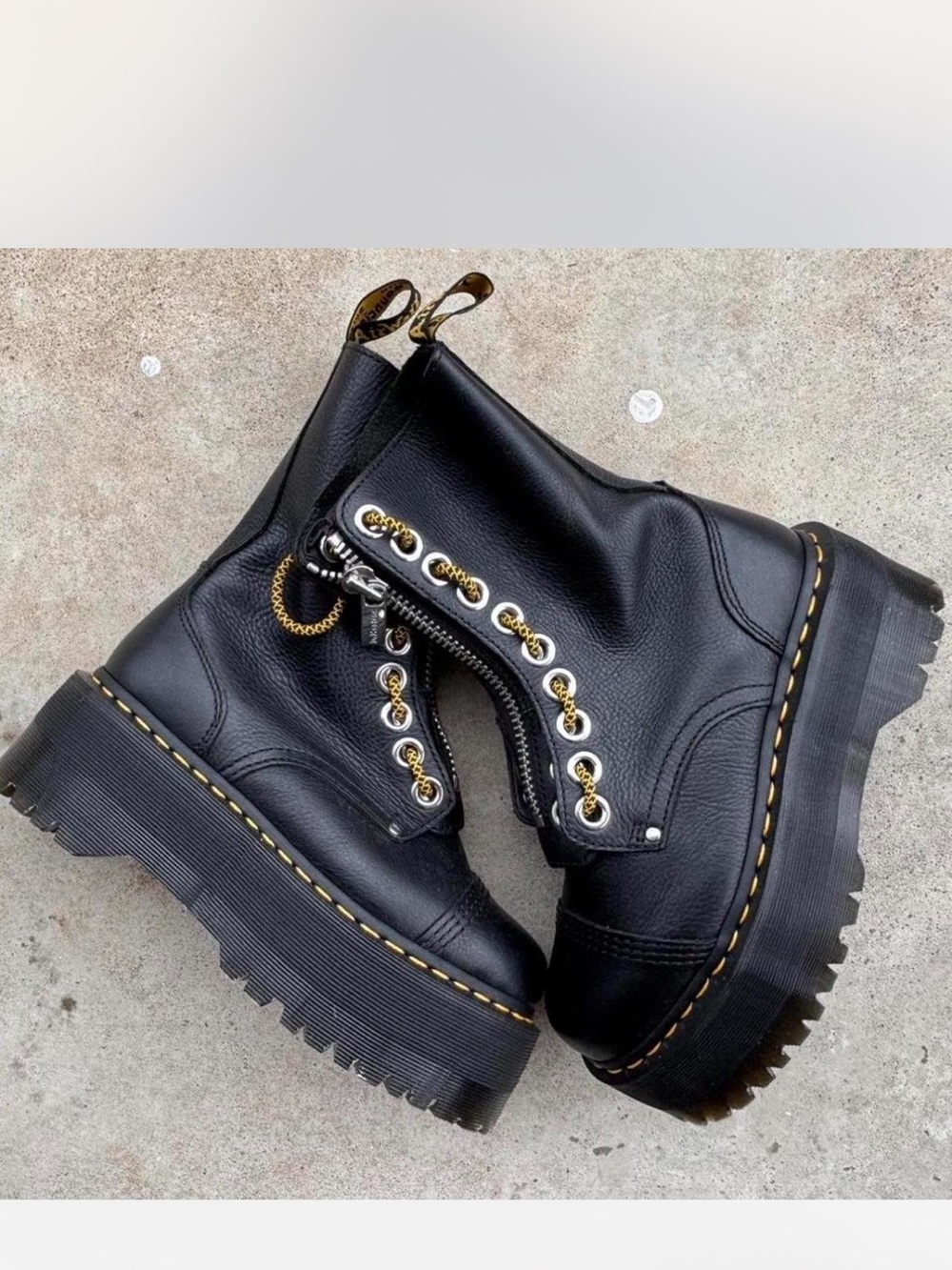 ISO Dr. Martens Sinclair Max Hi